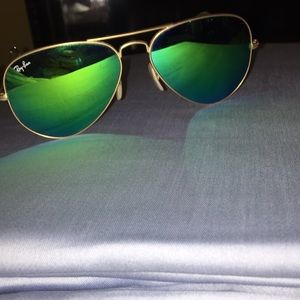 Ray Ban Blue/Green Classic Aviators